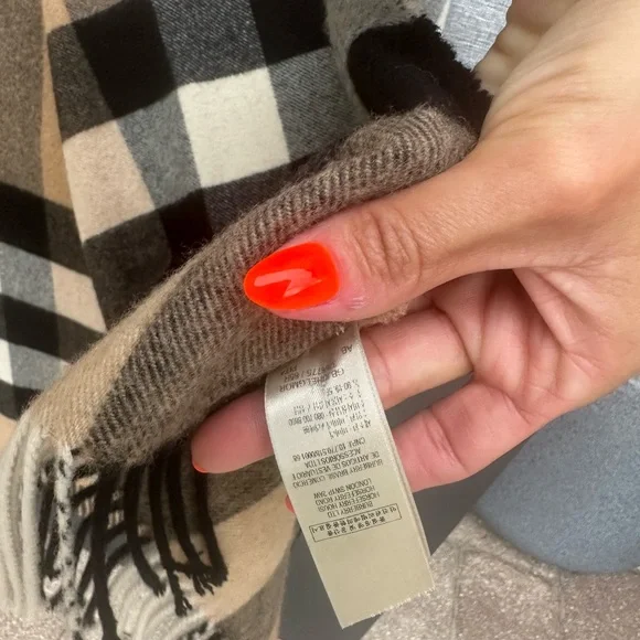 Burberry Checkered Wool Scarf in Tan and Black - Picture 7 of 9